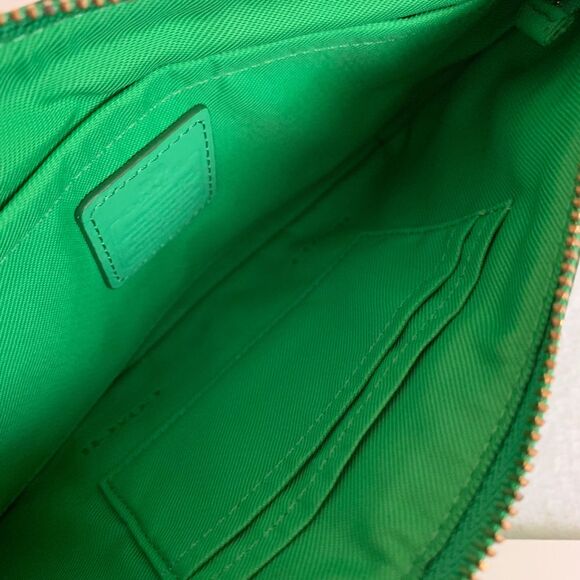 COACH Green Pebble Leather Crossbody Bag Wristlet Gold Chain Strap New - Picture 11 of 12